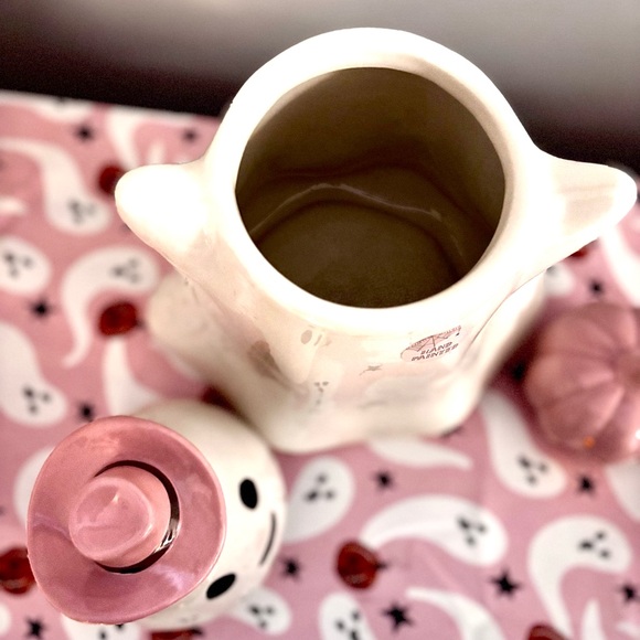 Cobwebs & Cauldrons Cowgirl Ghost Cookie Jar with Pink Cowboy Hat Halloween NEW - Picture 4 of 5